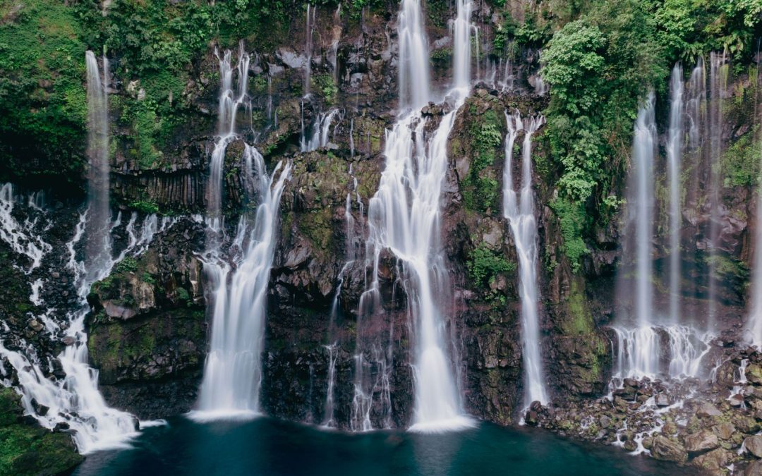 Cascades et bassins : les plus belles chutes d&rsquo;eau autour de Saint-Denis