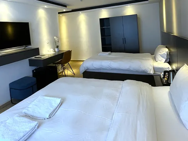 chambre-triple-2 Chambre triple de 25 m², Hôtel Select Saint-Denis